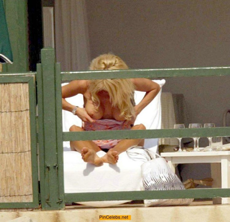 Victoria Silvstedt Naked