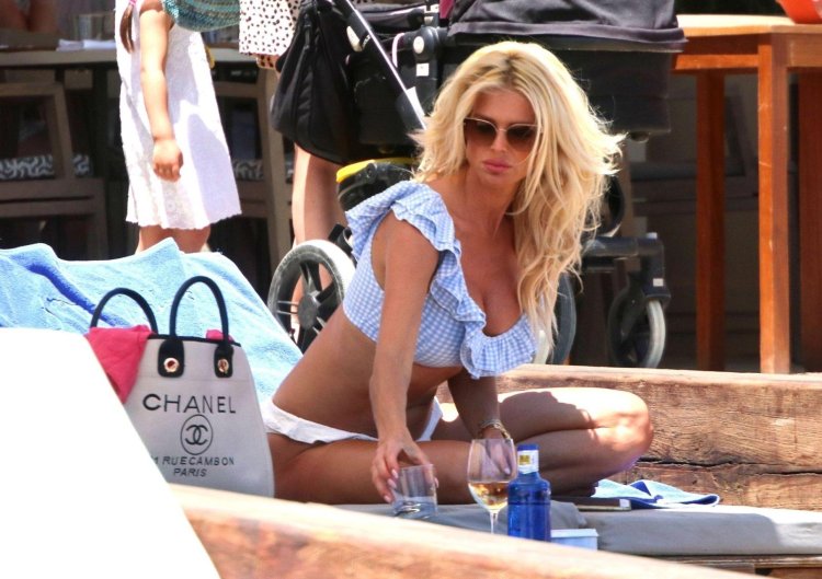 Victoria Silvstedt is hot