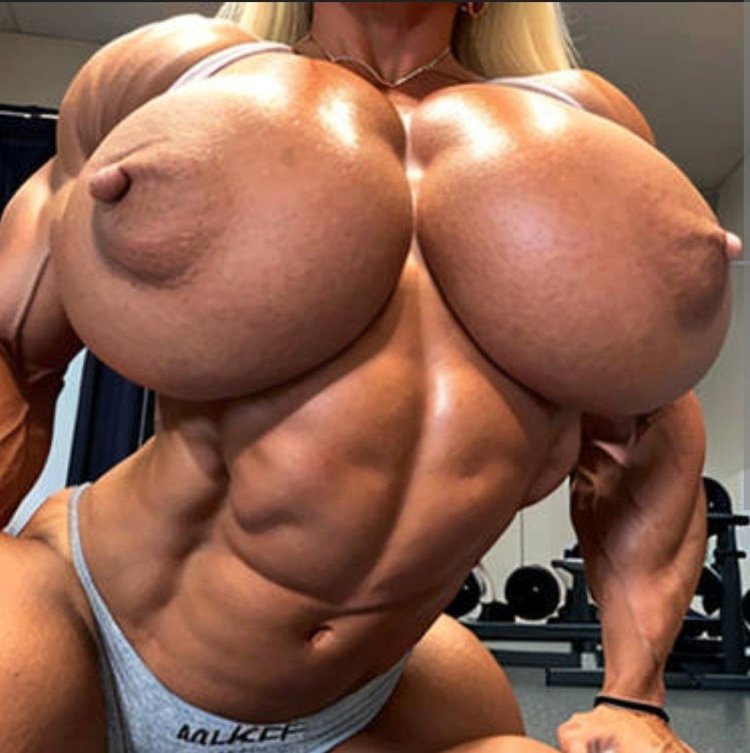 Rachel Kummon muscle boobs