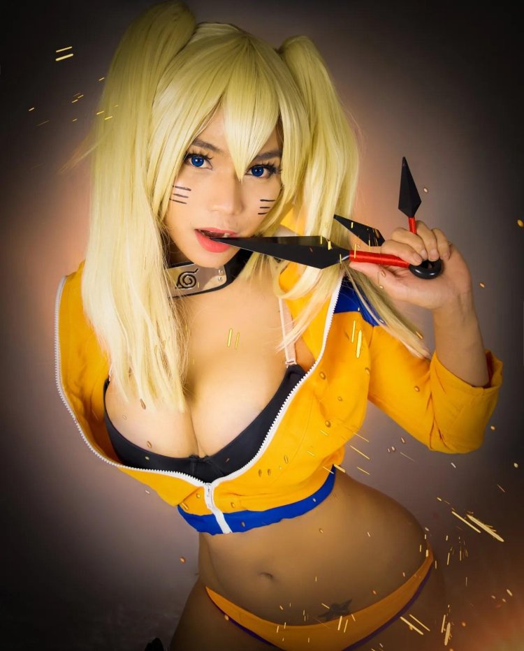 Fem Naruto cosplay