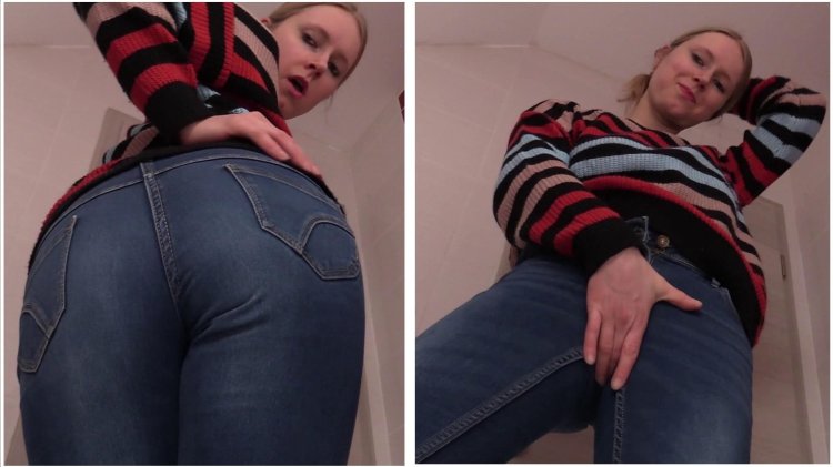 Hidden chambers in jeans