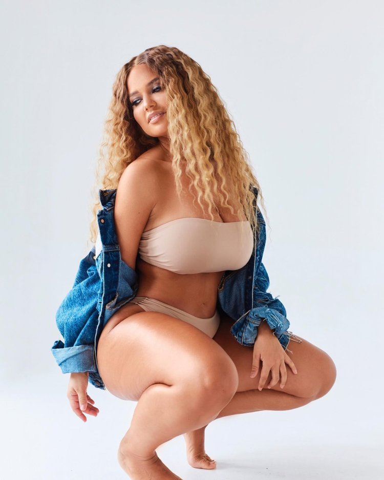 Pamela Alexandra plus saz