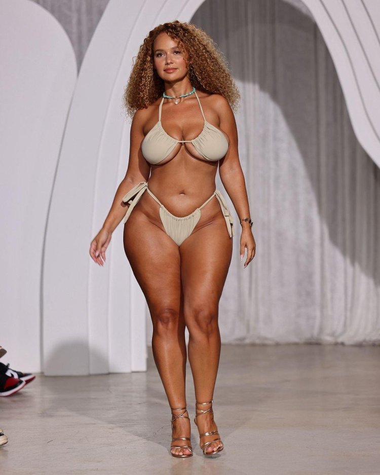 Pamela Alexandra plus saz