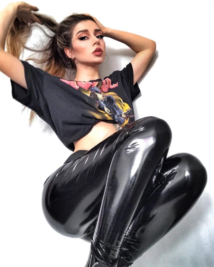 Sladenkaya strana latex inna