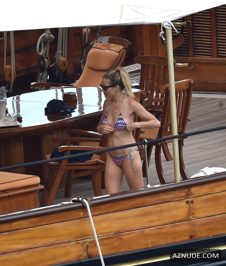 Melanie Griffith Topless