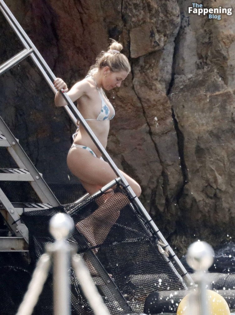 Mary Kate Olsen in a swimsuit