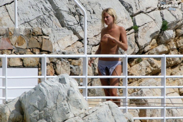 Intimate pictures Paris Hilton