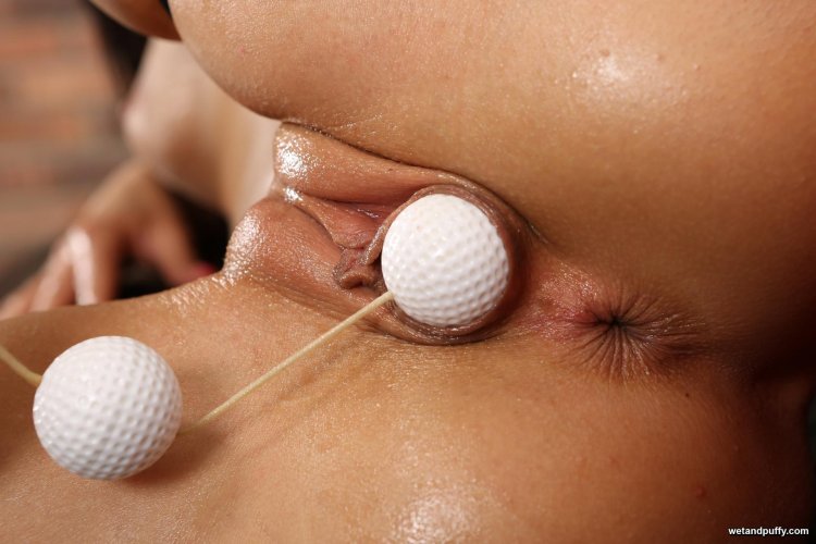 Golf balls vagina
