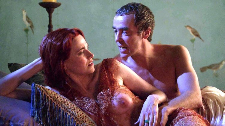Lucy Lawless bed scenes