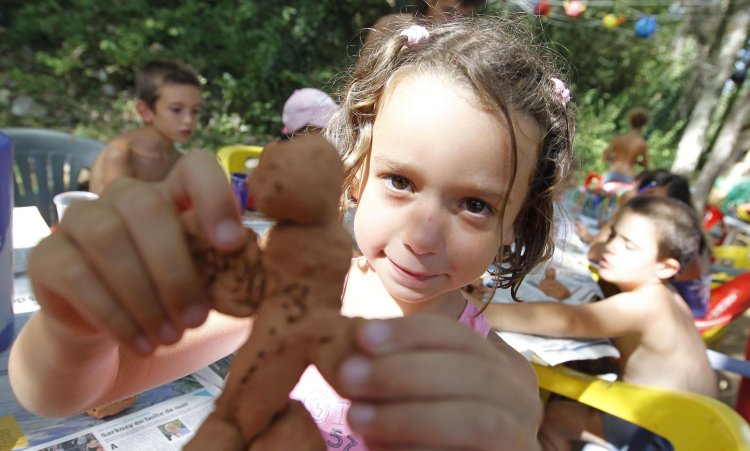 Modeling of clay for children