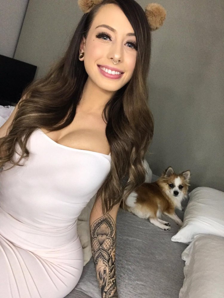 Eliza Lauren Elise Laurenne