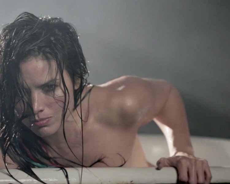 The actress is naked