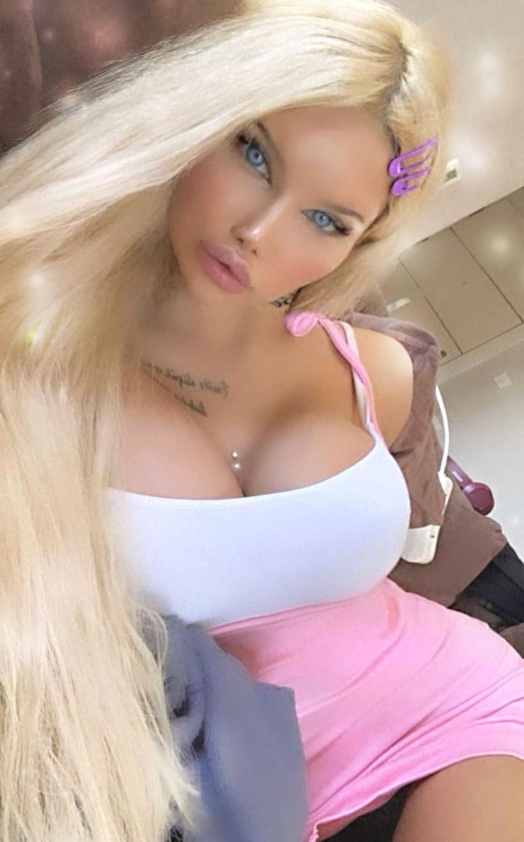 Silicone Bimbo