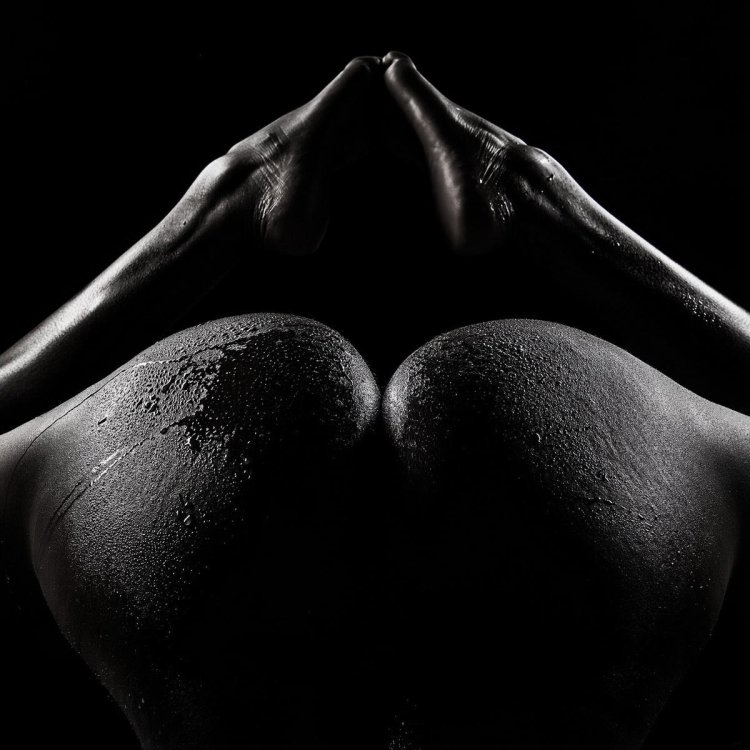 Erotic black white