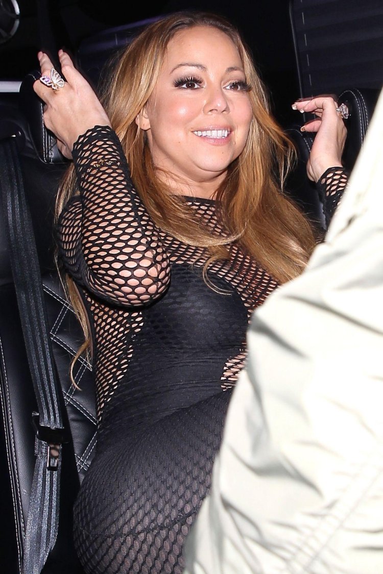 Mariah Carey braless