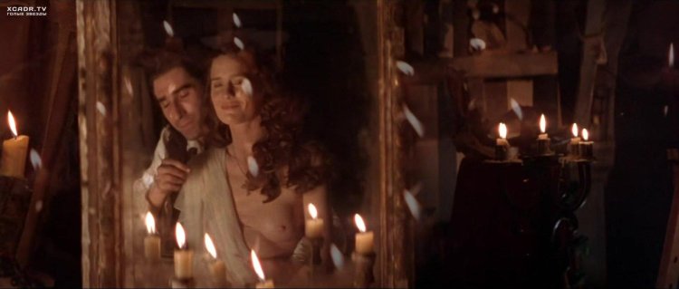 Robin Wright Naked in a bar