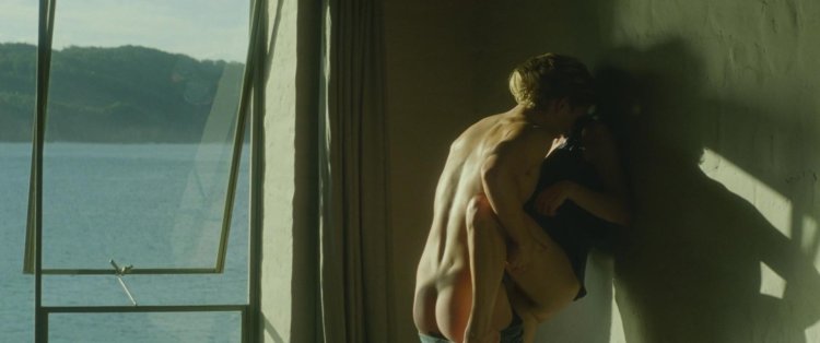 Robin Wright Erotic scenes