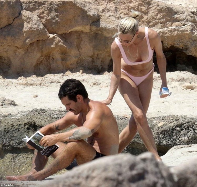 Robin Wright and Clement Giro