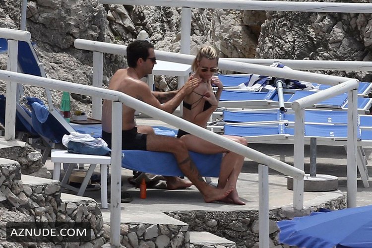 Robin Wright playboy