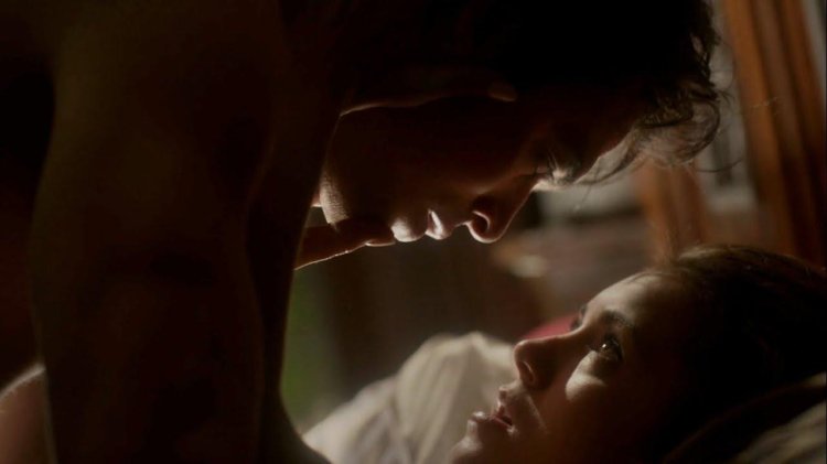 Diaries of vampire Damon and Elena beds