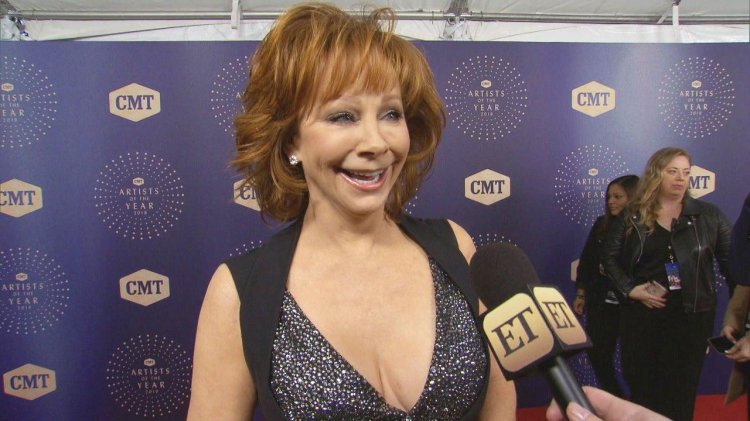Reba MCENTIRE