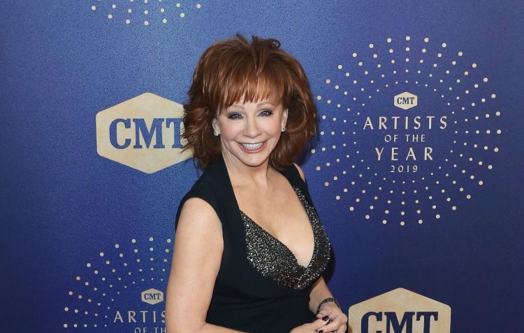 Reba MCENTIRE