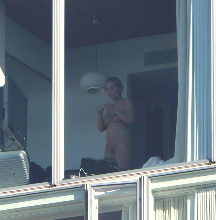 Spread in the windows and balconies nude