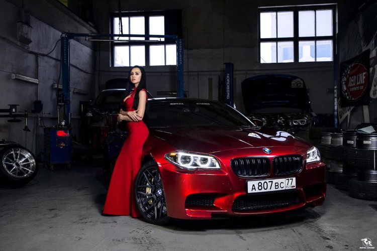 Bmw M5 E60 with a girl