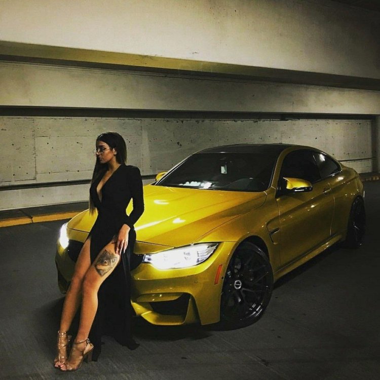 Bmw M4 Girl