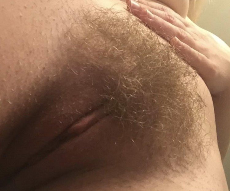Selfies of hairy vagina