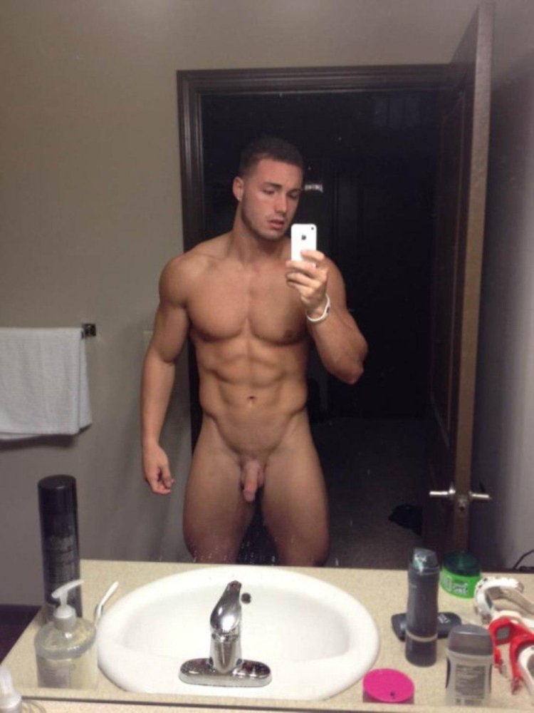 Erotic selfies of guys