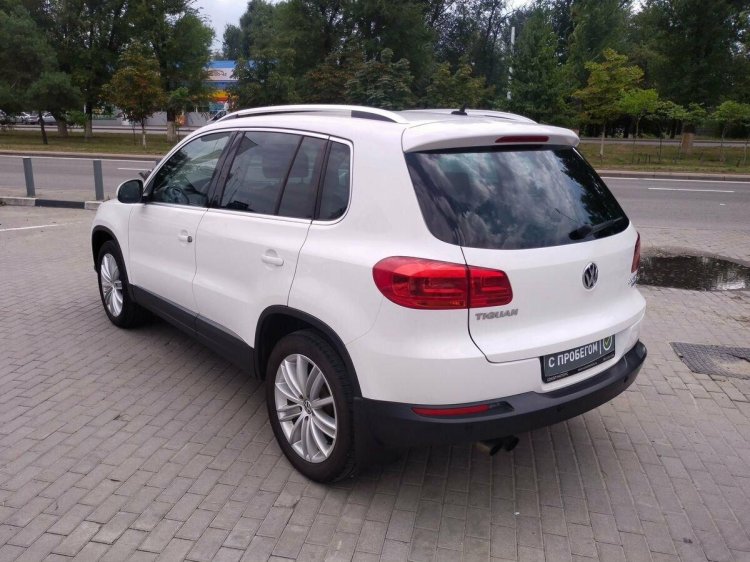 Tiguan 2011 completely white