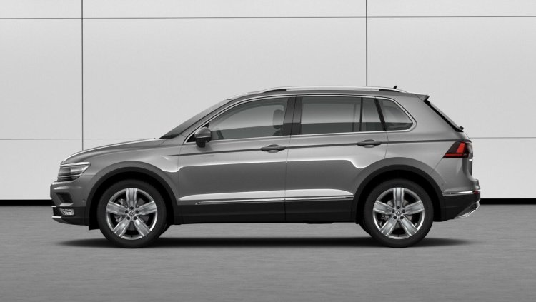 Volkswagen Tiguan on the side