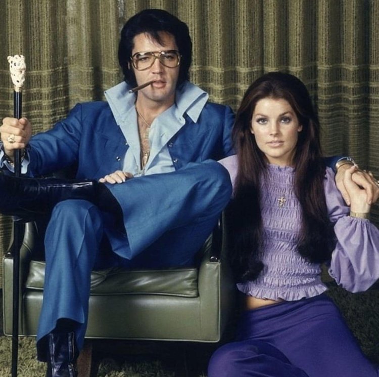 Provocillu Presley and Elvis