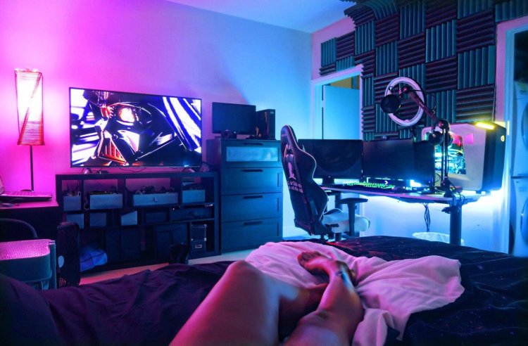 Neon room gaming