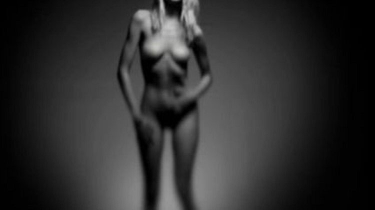 Taylor Momsen Naked photo shoot
