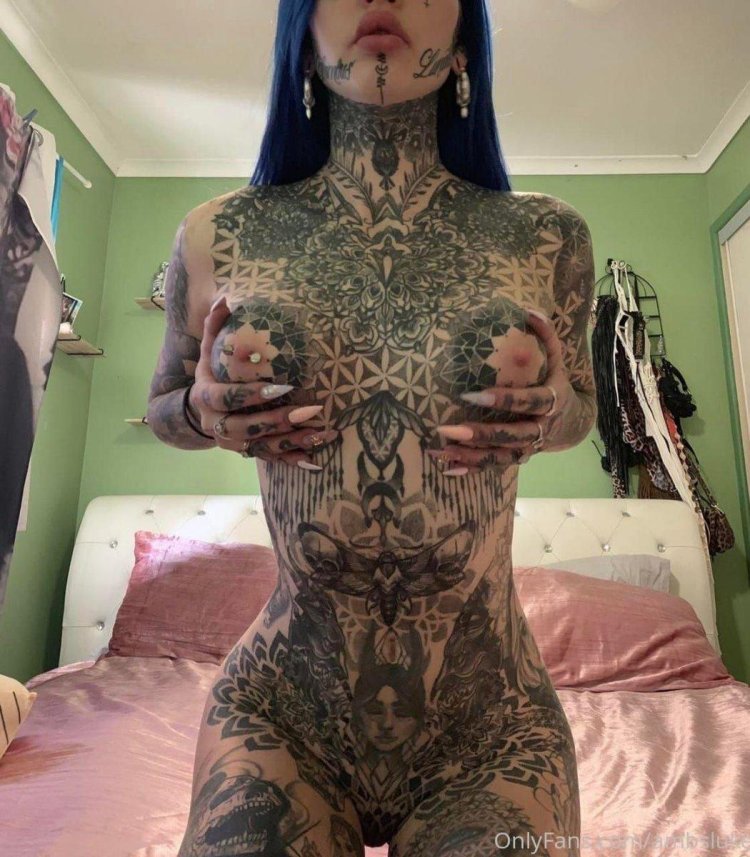 Tattooed Amber Luke XXX