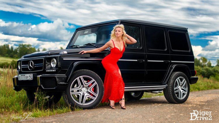 Mercedes G63 AMG and Girls