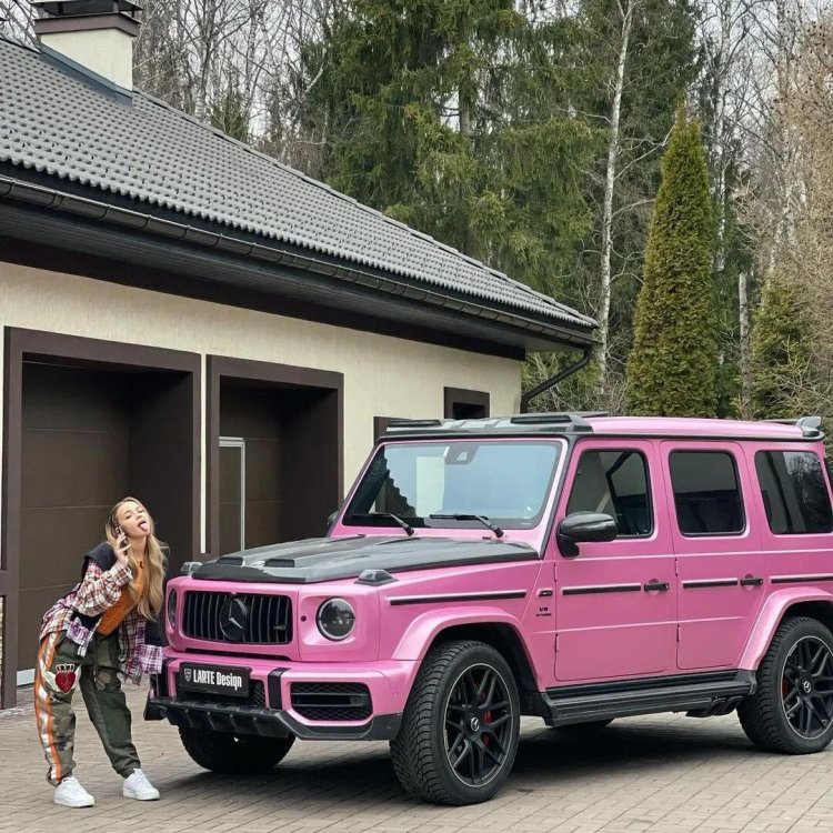 Mercedes Gelendvagen 63 Pink