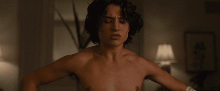 Girl without Ezra Miller complexes