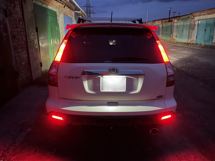 Honda CRV Emergency lights behind