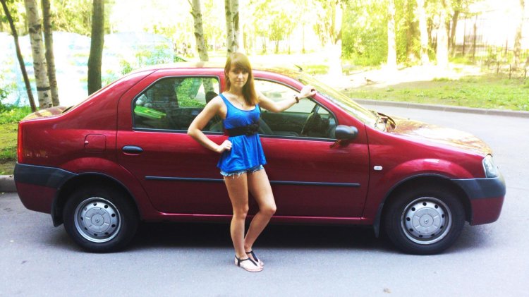 Renault Logan 1 Girl