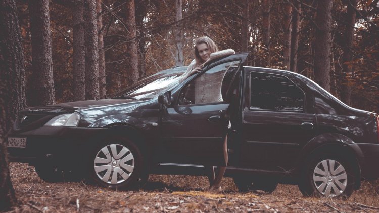 Renault Logans and Girls