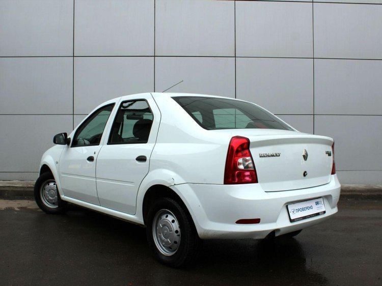 Renault Logan 1 White