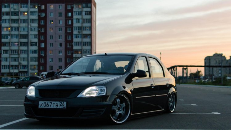 Renault Logan 1 in style