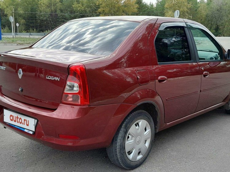 Renault Logan 1 Restyling Red