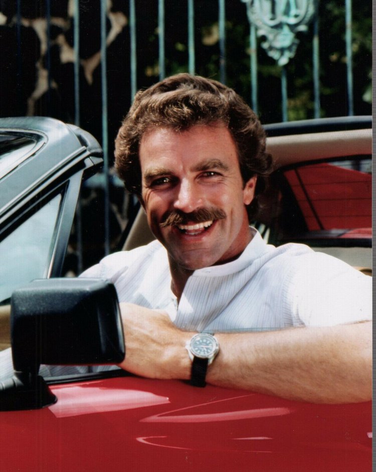 Detective Magnum Ferrari