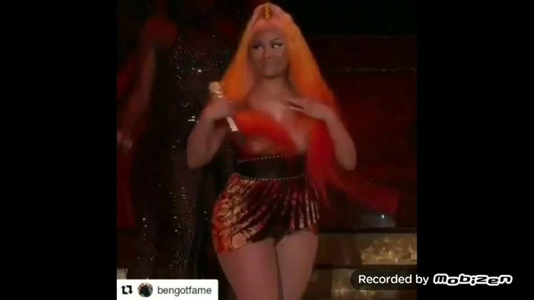 Nicky Minage Singer Tits