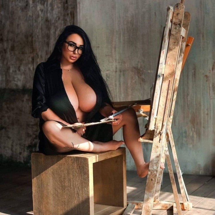 Model Anastasiya Berthier 2020