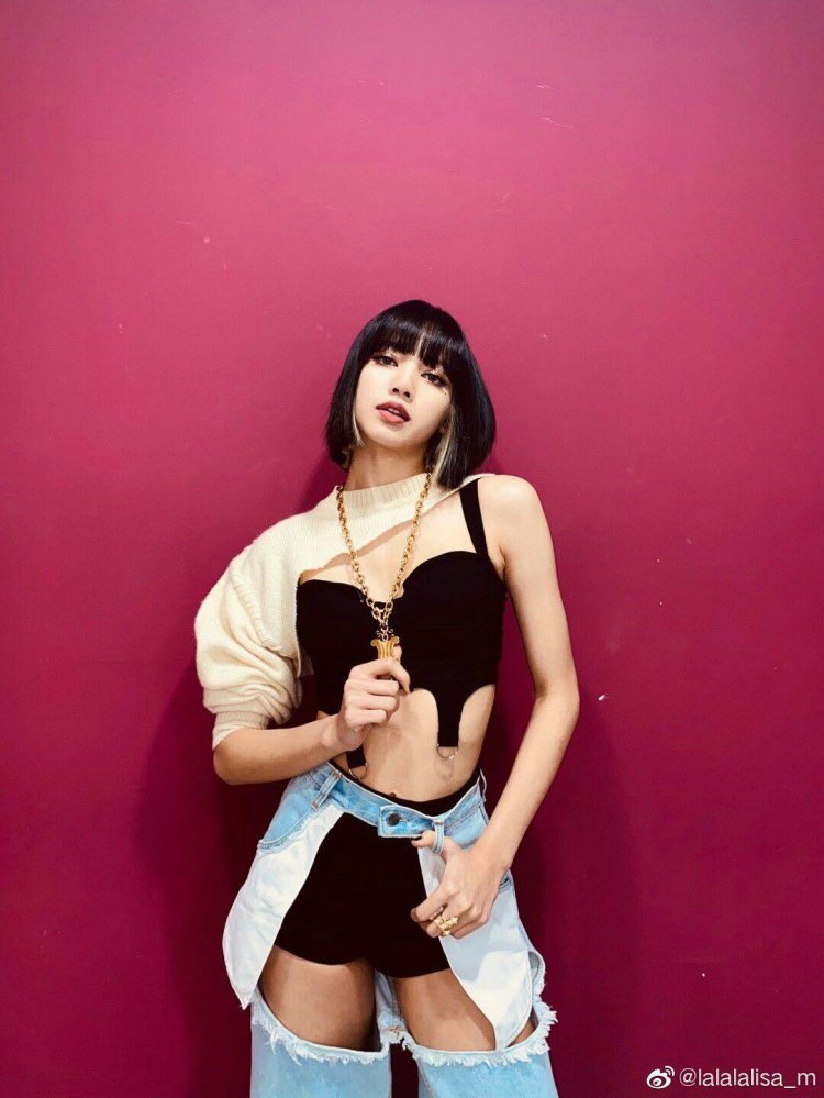 Lalisa Manoban Pretty Savage